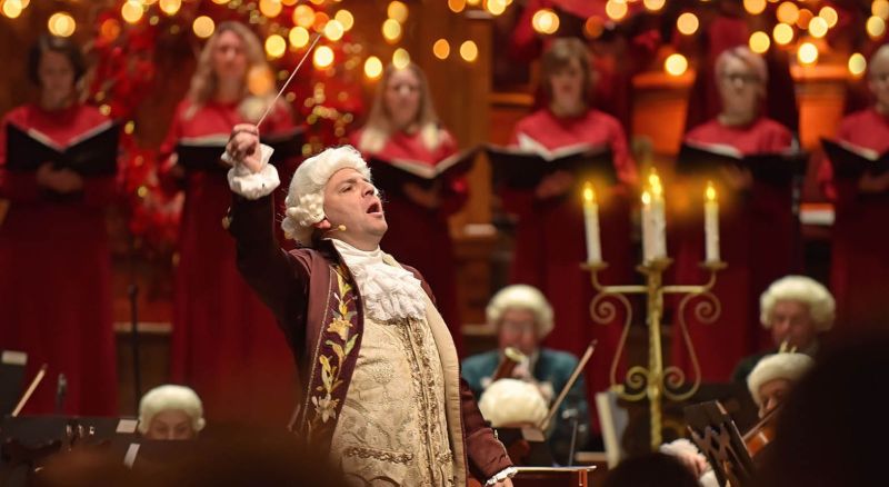 Carols by Candlelight with Mark Williams